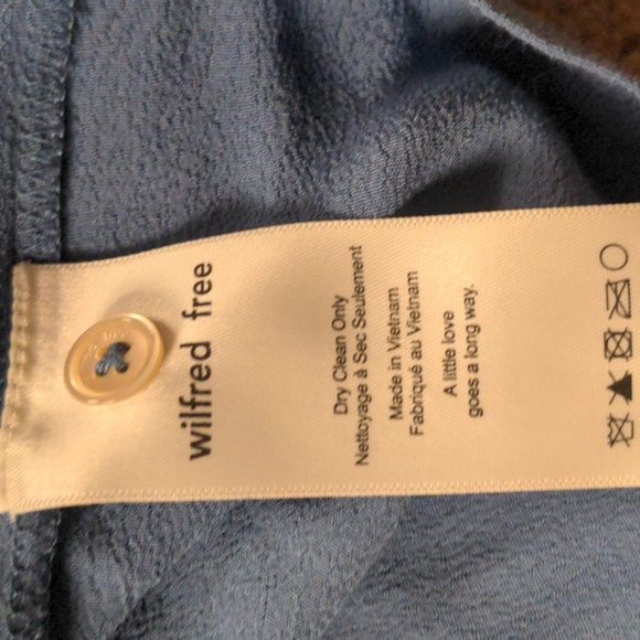 Aritzia Wilfred free | Tie Front Top - Picture 9 of 9